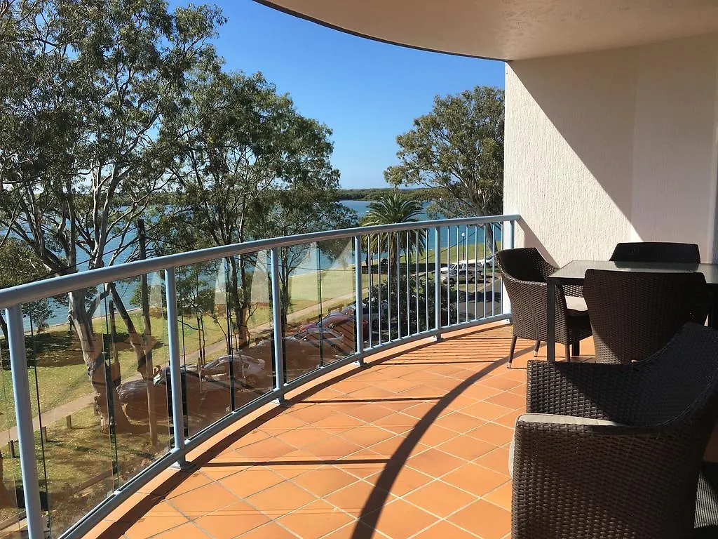 Crystal Waters Picnic Point Apartment Maroochydore