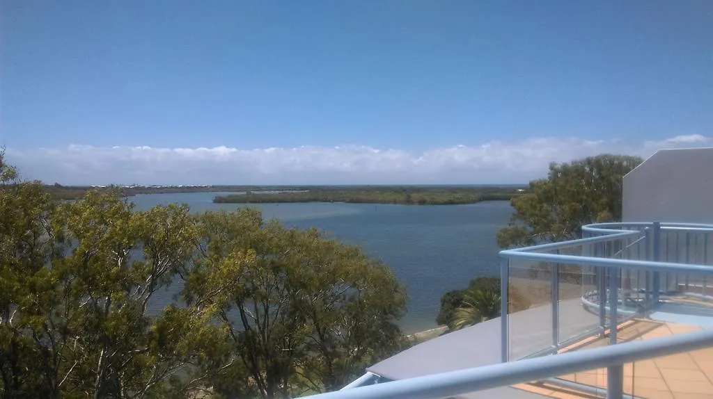 Crystal Waters Picnic Point Apartment Maroochydore