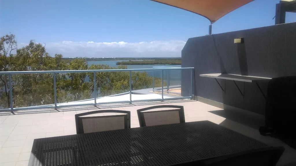 Crystal Waters Picnic Point Apartment Maroochydore